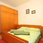 Apartment With Parking Space Mrljane, Pasman - 8498 Mali Pasman