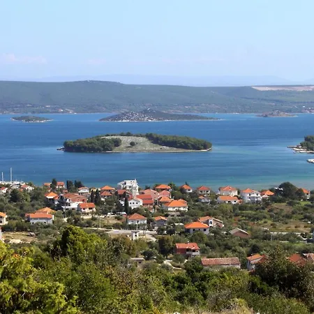 Διαμέρισμα With Parking Space Mrljane, Pasman - 8498